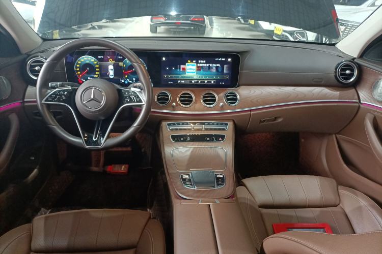Used Mercedes-Benz E-Class 2022 Second Facelift E 300 L Luxury Edition Center Console