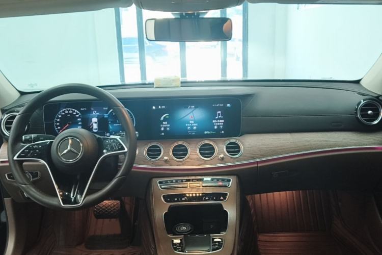 Used Mercedes-Benz E-Class 2022 Revised Version E 300 L Luxury Edition Center Console