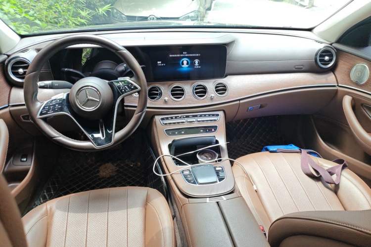 Used Mercedes-Benz E-Class 2022 E 300 L Luxury Model Center Console