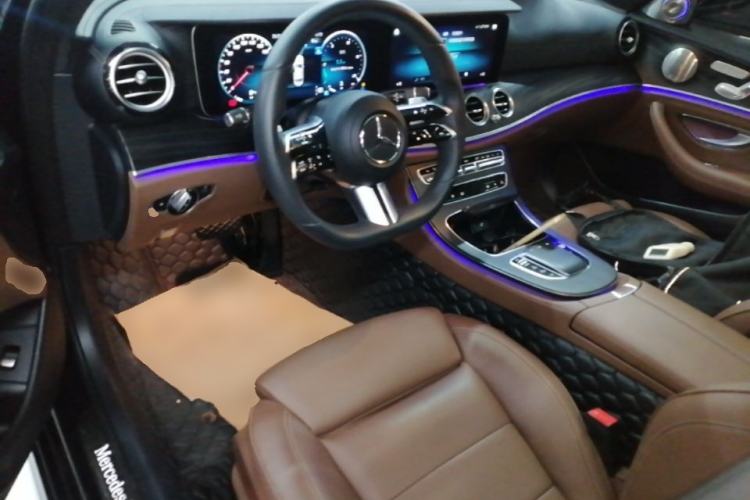 Used Mercedes-Benz E-Class 2022 E 260 L Sport Edition Center Console