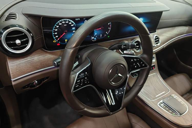 Used Mercedes-Benz E-Class 2022 Updated E 300 L Luxury Edition Center Console