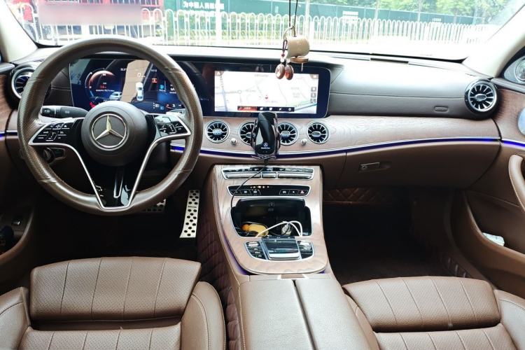 Used Mercedes-Benz E-Class 2022 Updated E 300 L Stylish Edition Center Console