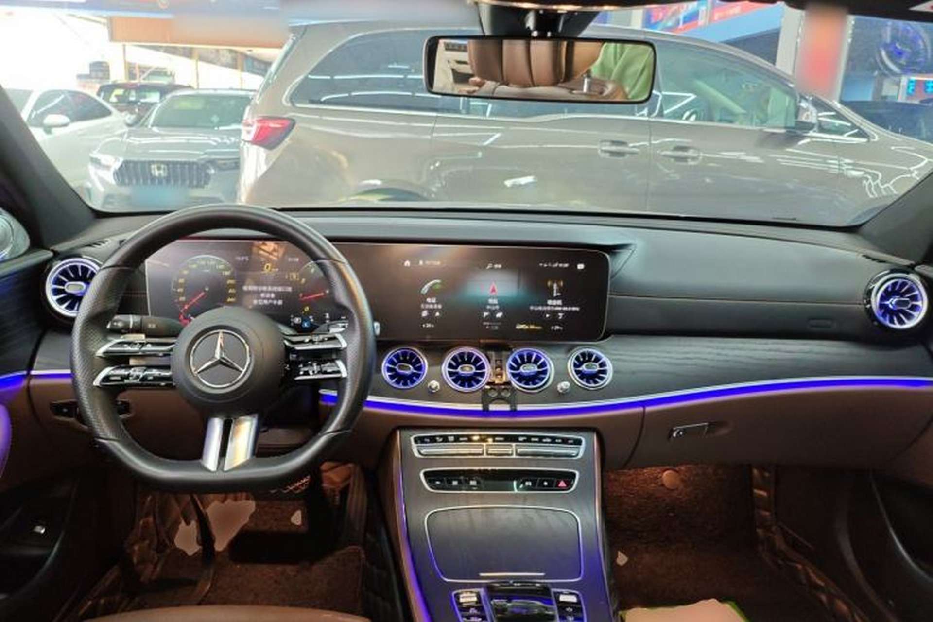 Used Mercedes-Benz E-Class 2022 Revised E 300 L Sport Luxury Edition Center Console