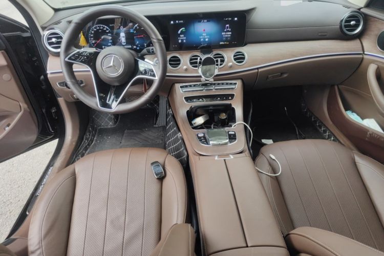 Used Mercedes-Benz E-Class 2022 E 300 L Stylish Model Center Console