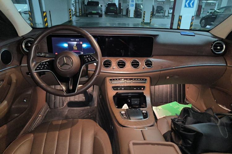 Used Mercedes-Benz E-Class 2022 E 300 L Stylish Model Center Console