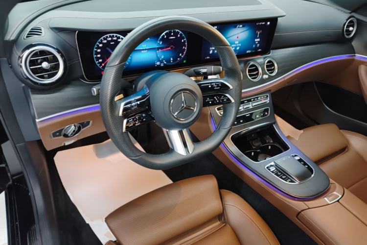 Used Mercedes-Benz E-Class 2022 Second Facelift E 300 L Sport Luxury Edition Center Console