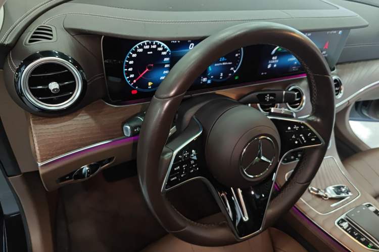 Used Mercedes-Benz E-Class 2022 Second Facelift E 300 L Luxury Edition Center Console