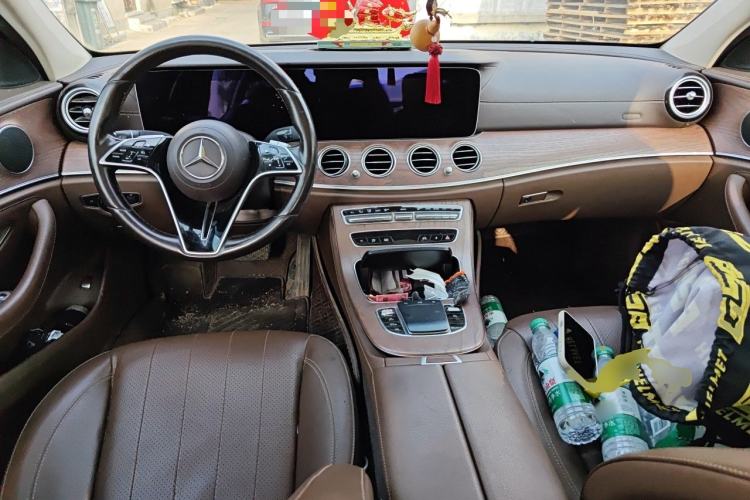 Used Mercedes-Benz E-Class 2022 Revised Version E 300 L Fashion Edition Center Console
