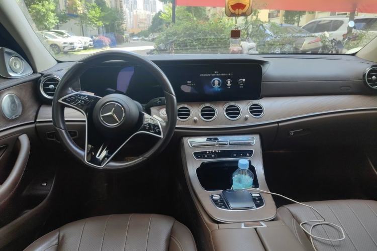 Used Mercedes-Benz E-Class 2022 Revised E 300 L Sport Luxury Edition Center Console