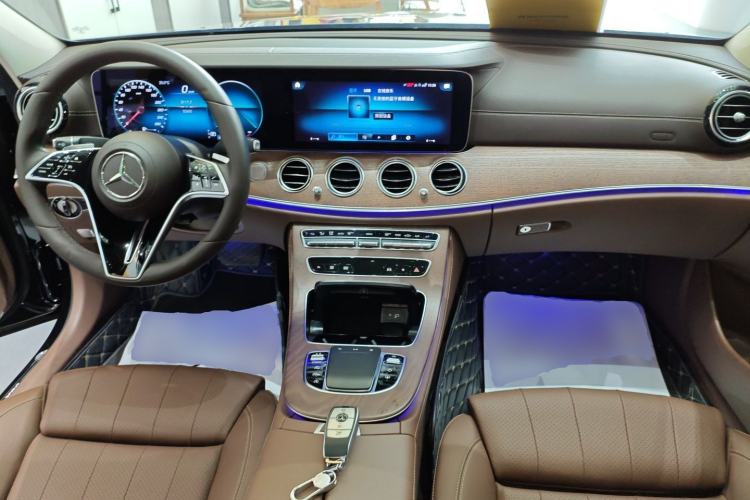 Used Mercedes-Benz E-Class 2022 Updated E 300 L Luxury Edition Center Console