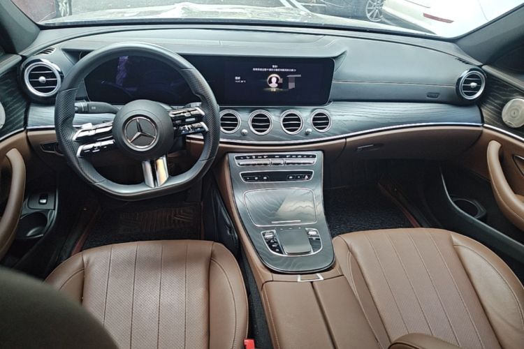 Used Mercedes-Benz E-Class 2022 E 300 Stylish Sports Edition Center Console