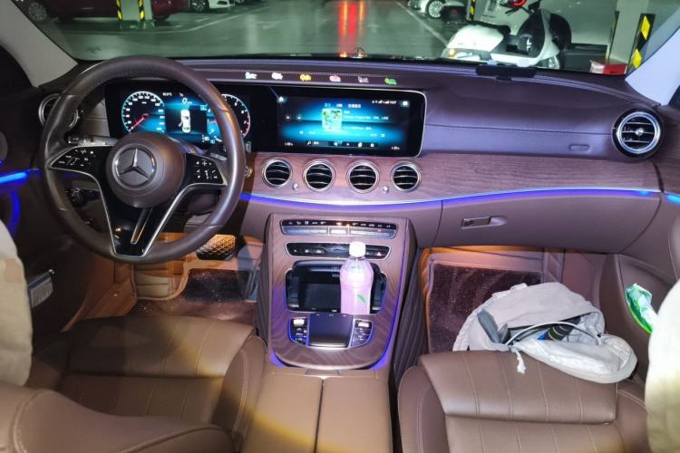 Used Mercedes-Benz E-Class 2022 Second Facelift E 300 L Luxury Edition Center Console