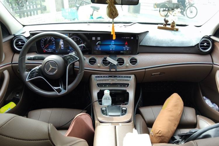 Used Mercedes-Benz E-Class 2022 Second Facelift E 300 L Luxury Edition Center Console