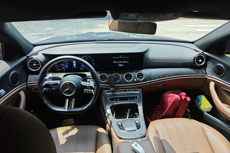 Used Mercedes-Benz E-Class 2022 E 260 Stylish Sports Edition Center Console
