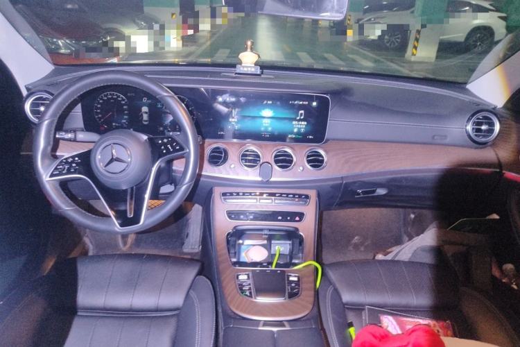 Used Mercedes-Benz E-Class 2022 Updated E 300 L Stylish Edition Center Console