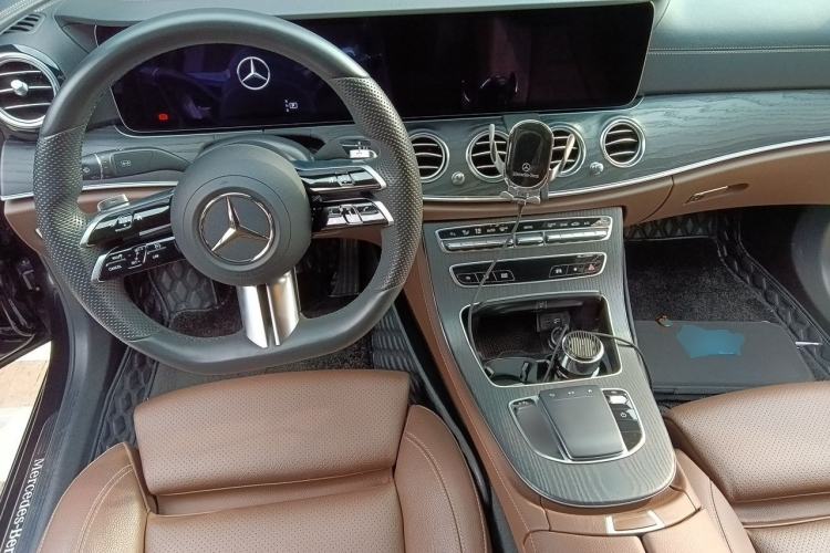 Used Mercedes-Benz E-Class 2022 Revised E 300 L Sporty and Stylish Edition Center Console
