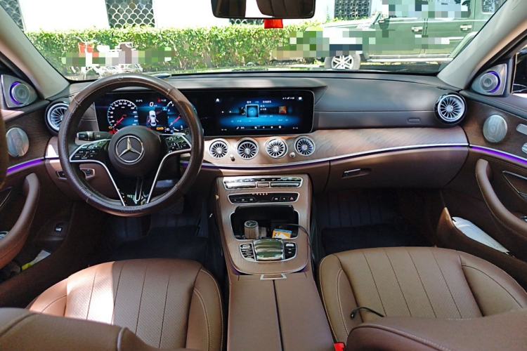 Used Mercedes-Benz E-Class 2022 Revised Version E 300 L Luxury Edition Center Console