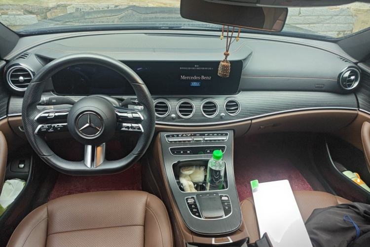 Used Mercedes-Benz E-Class 2022 Revised Version E 300 L Sport Luxury Edition Center Console