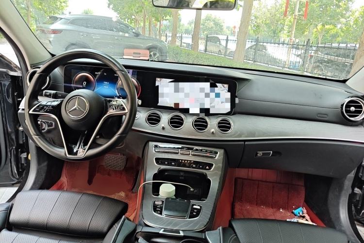 Used Mercedes-Benz E-Class 2022 E 300 L Luxury Model Center Console