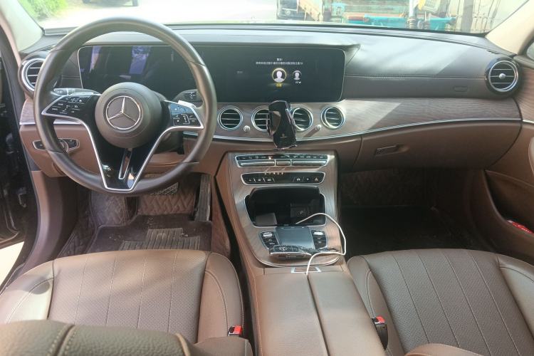 Used Mercedes-Benz E-Class 2022 Revised Version E 300 L Luxury Edition Center Console