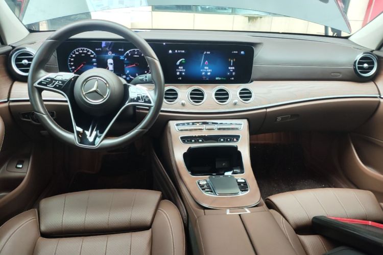 Used Mercedes-Benz E-Class 2022 Second Facelift E 260 L Center Console