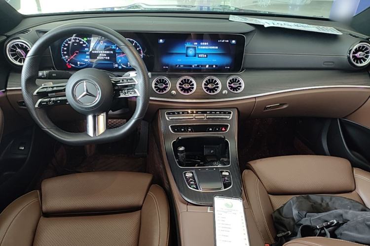 Used Mercedes-Benz E-Class 2022 Second Facelift E 300 L Sporty and Stylish Edition Center Console