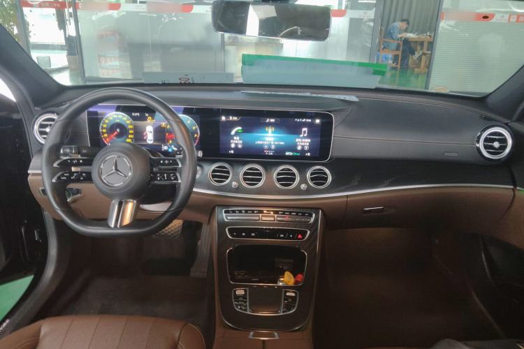 Used Mercedes-Benz E-Class 2022 E 300 Stylish Sports Edition Center Console