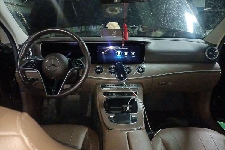 Used Mercedes-Benz E-Class 2022 Updated E 300 L Luxury Edition Center Console
