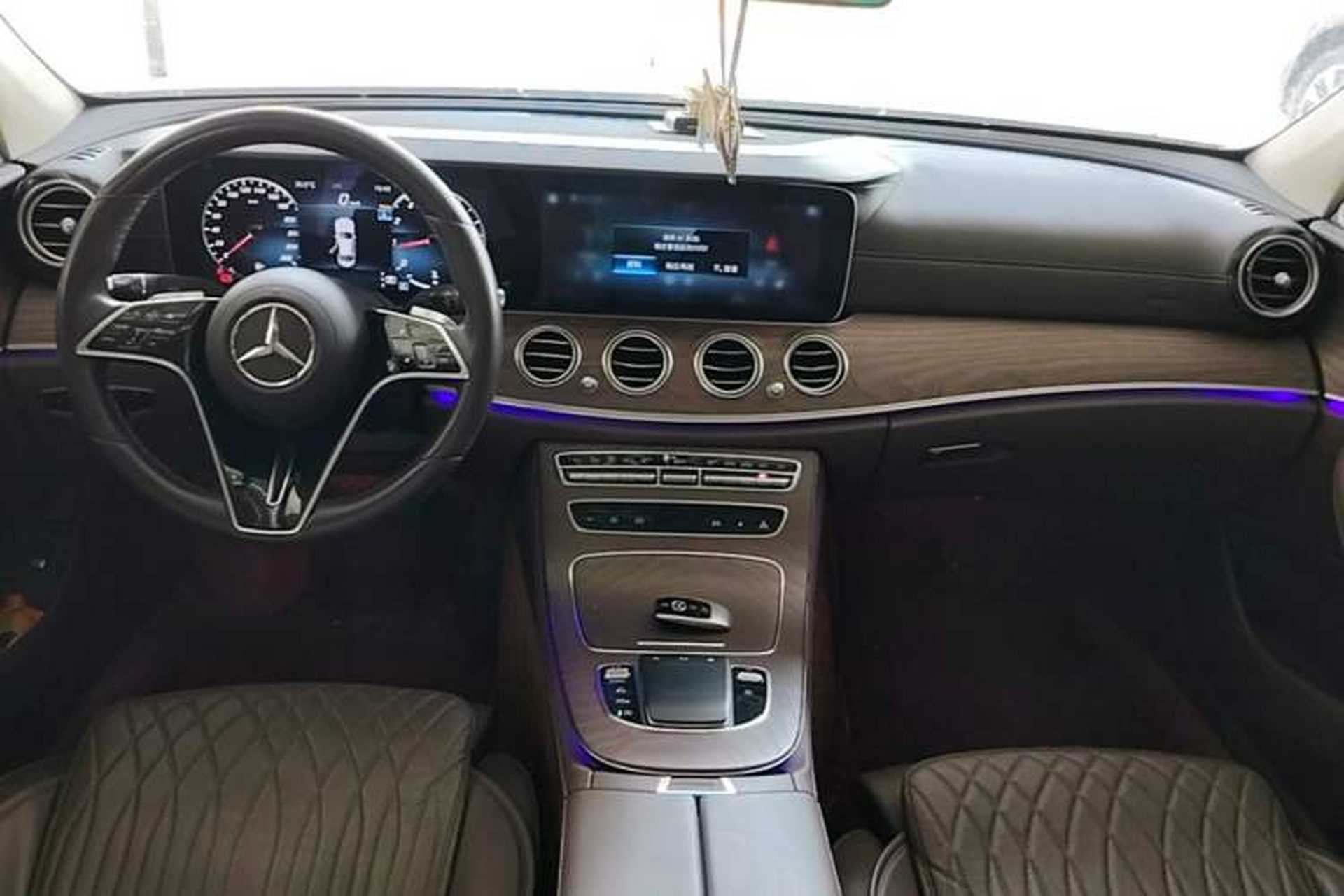 Used Mercedes-Benz E-Class 2022 Second Facelift E 260 L Center Console