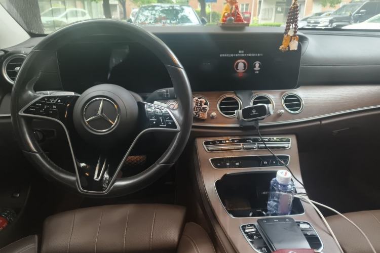 Used Mercedes-Benz E-Class 2022 Second Facelift E 260 L Center Console