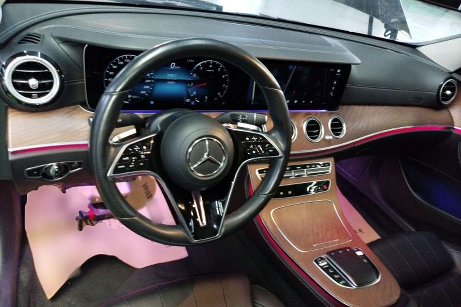 Used Mercedes-Benz E-Class 2022 Updated E 300 L Stylish Edition Center Console