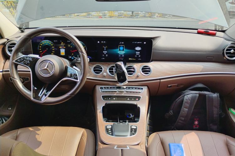 Used Mercedes-Benz E-Class 2022 Revised Version E 300 L Luxury Edition Center Console