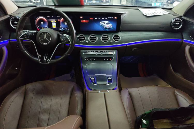 Used Mercedes-Benz E-Class 2022 Revised Version E 300 L Fashion Edition Center Console