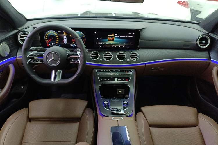Used Mercedes-Benz E-Class 2022 Second Facelift E 300 L Sport Luxury Edition Center Console