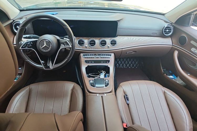 Used Mercedes-Benz E-Class 2022 E 300 L Stylish Model Center Console