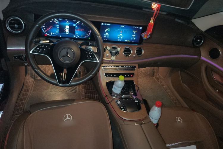 Used Mercedes-Benz E-Class 2022 E 260 L Center Console