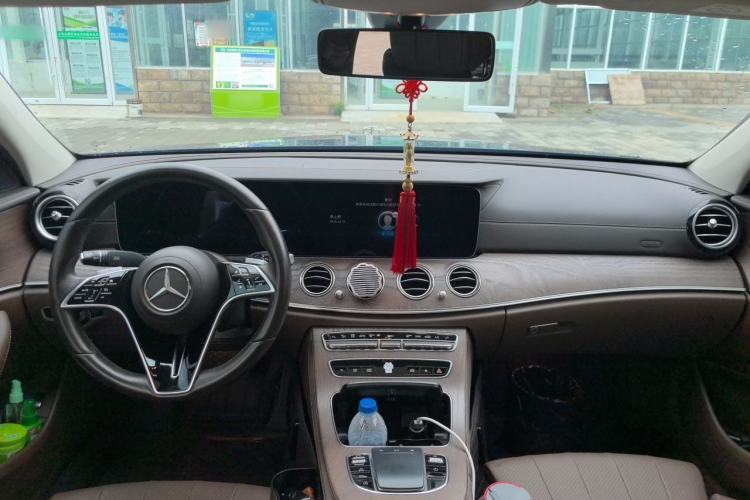Used Mercedes-Benz E-Class 2022 E 300 L Stylish Model Center Console
