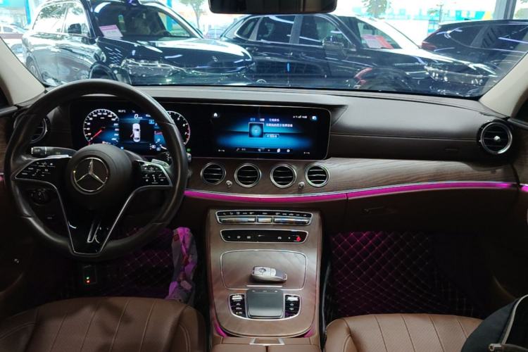 Used Mercedes-Benz E-Class 2022 Revised Version E 300 L Luxury Edition Center Console