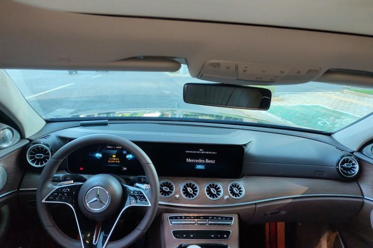 Used Mercedes-Benz E-Class 2022 Updated E 300 L Stylish Edition Center Console
