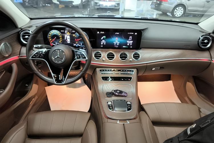 Used Mercedes-Benz E-Class 2022 Updated E 300 L Luxury Edition Center Console