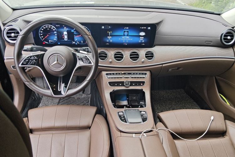 Used Mercedes-Benz E-Class 2022 Second Facelift E 260 L Center Console