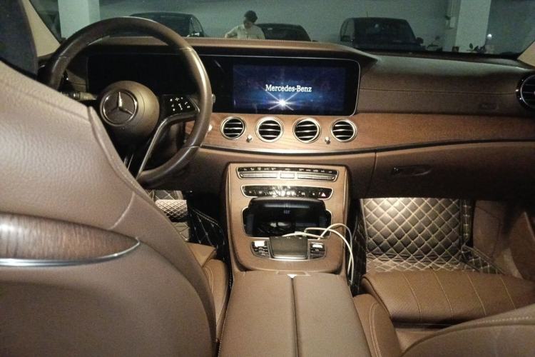 Used Mercedes-Benz E-Class 2022 Updated E 300 L Stylish Edition Center Console