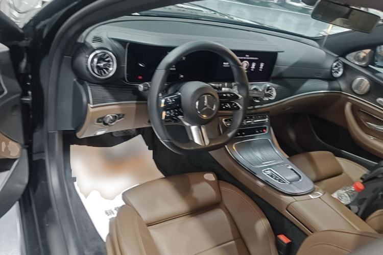 Used Mercedes-Benz E-Class 2022 E 260 L Sport Edition Center Console