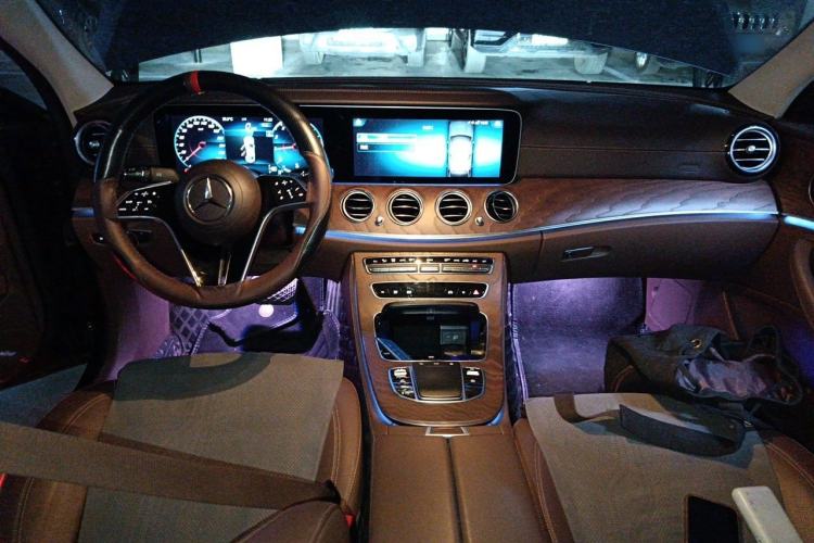 Used Mercedes-Benz E-Class 2022 Updated E 300 L Stylish Edition Center Console