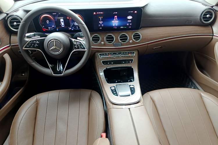 Used Mercedes-Benz E-Class 2022 E 300 L Stylish Model Center Console