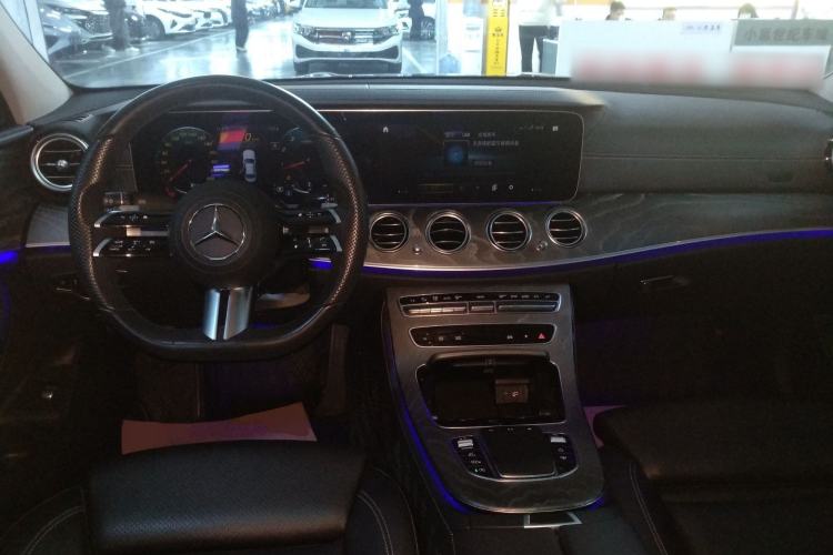 Used Mercedes-Benz E-Class 2022 Second Facelift E 300 L Sport Luxury Edition Center Console