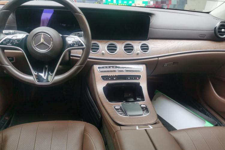 Used Mercedes-Benz E-Class 2022 Revised Version E 300 L Luxury Edition Center Console