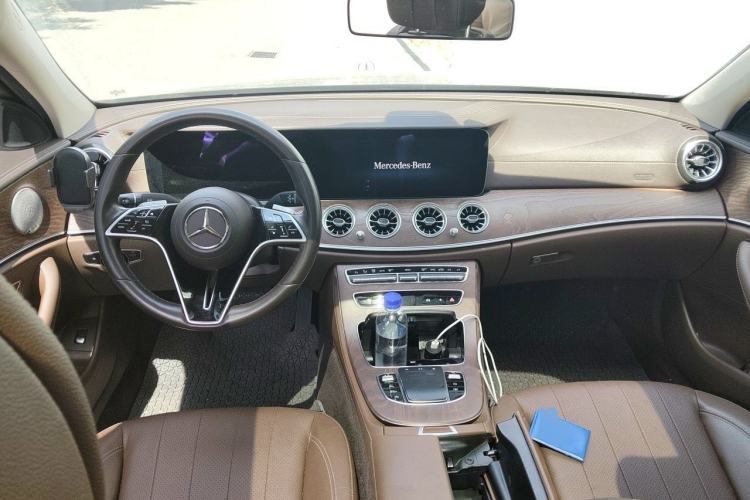 Used Mercedes-Benz E-Class 2022 Revised Version E 300 L Luxury Edition Center Console