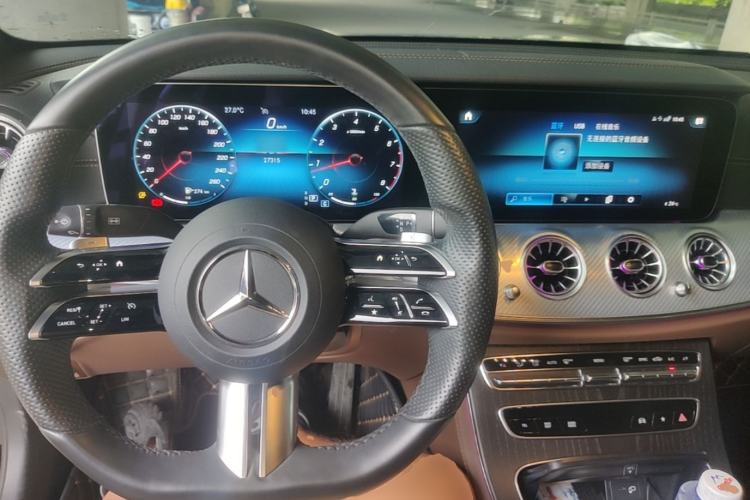 Used Mercedes-Benz E-Class 2022 Second Facelift E 300 L Sport Luxury Edition Center Console