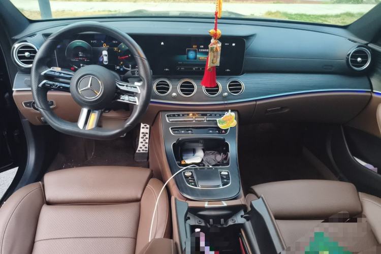 Used Mercedes-Benz E-Class 2022 Second Facelift E 300 L Luxury Edition Center Console